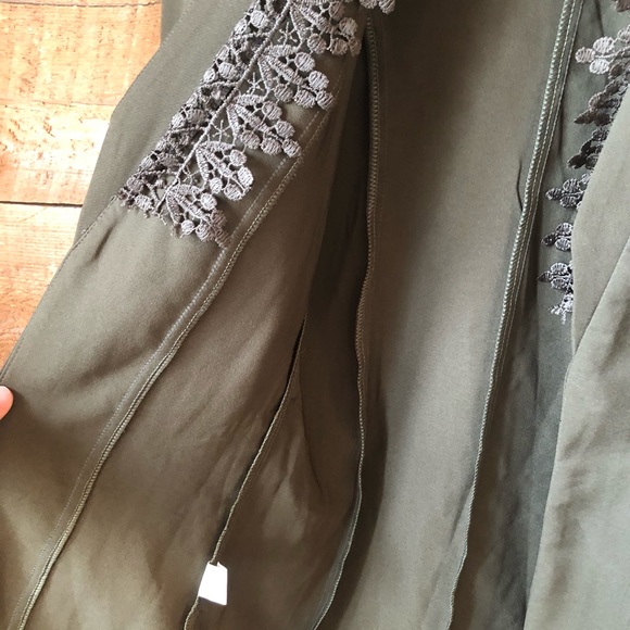 Open Front Blazer w Crochet Lace Trim in Olive - Picture 8 of 11